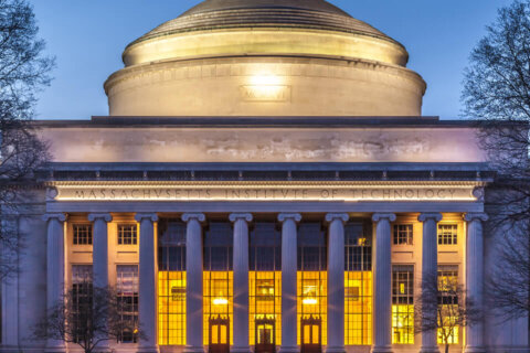 Massachusetts Instituteof Technology (MIT)